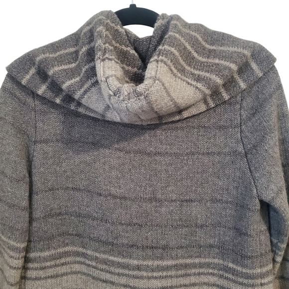 VINCE Sophie Striped Hooded Blanket Cardigan as seen on Scarlet Johannson XS - Picture 12 of 16